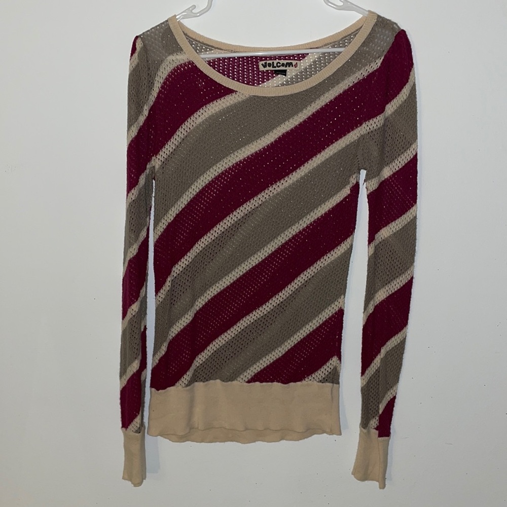 Vintage Y2K Volcom Women’s Sweater.